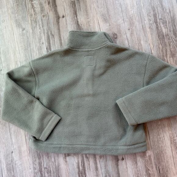 Abercrombie & Fitch Women’s Green Sherpa Cropped Pullover Fleece Size Large Warm - Picture 2 of 7